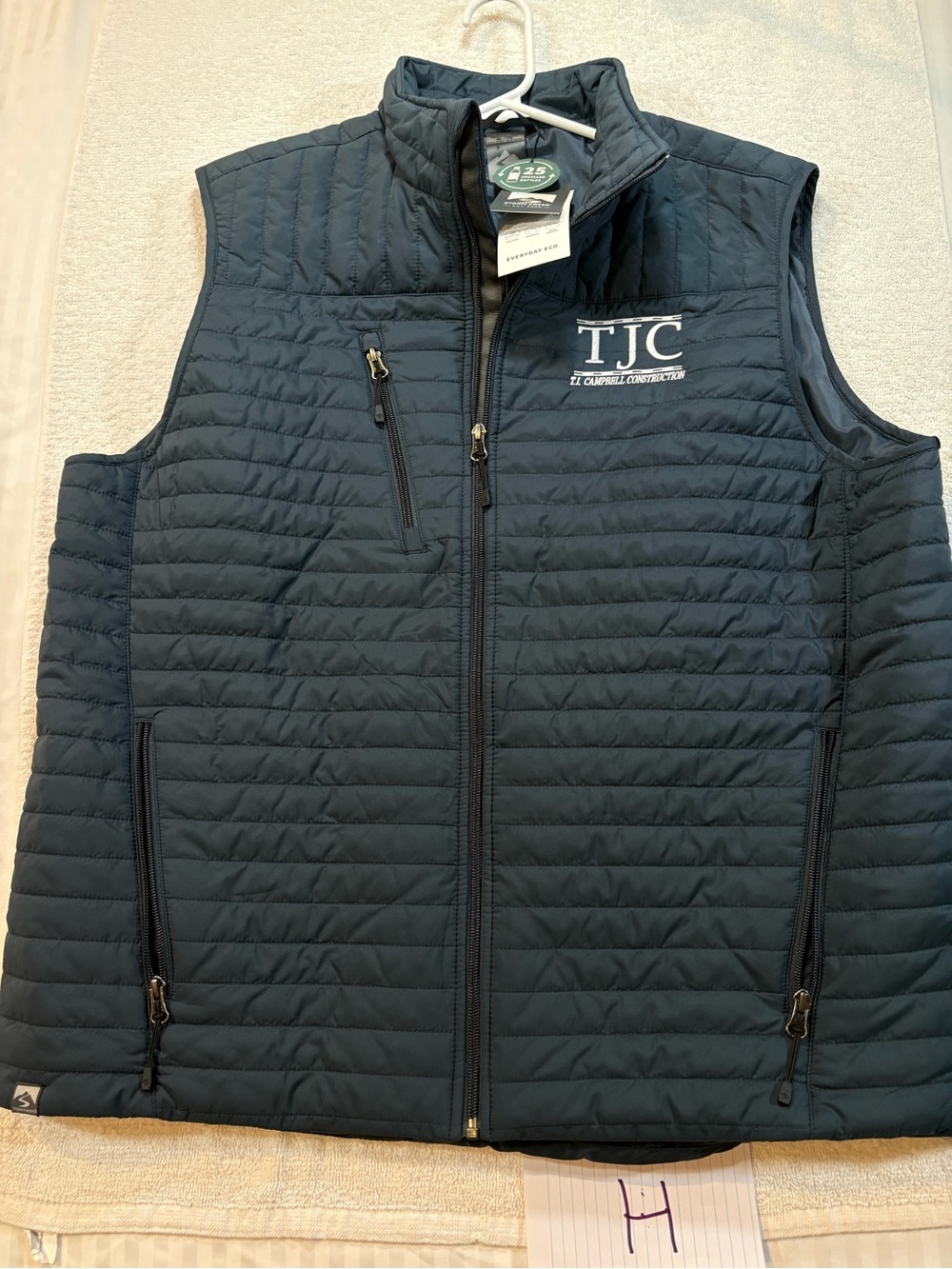 Storm Creek Men's Front Runner Insulated Quilted Puffer Vest navy XL NWT